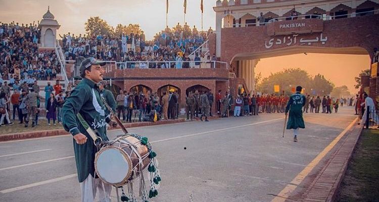 wagah border lahore pakistan